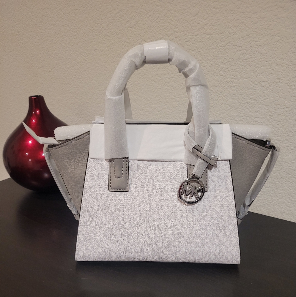NWT MICHAEL KORS HANDBAG